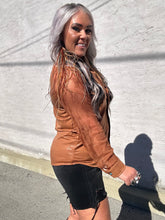 5068 Cattleman's Couture Top Saddle