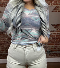 4041 Judy Blue Shorts Bone