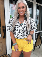 4125 Judy Blue Yellow Shorts