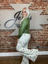 3867 Western Charm Flares