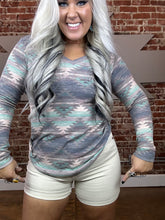 4041 Judy Blue Shorts Bone