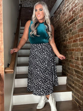 2889 Animal Print Midi Skirt