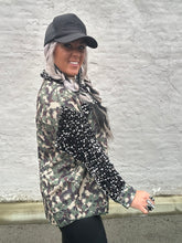 5070 Odd Duck Shacket