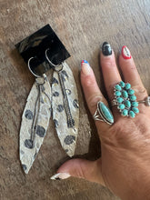 5370 Leather Feather Earrings