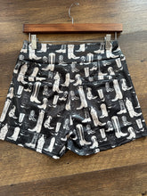 4623 Boot-iful Shorts