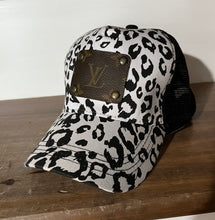 4230 Boujee Leopard Hat