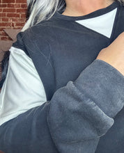 5404 Two Sides To The Story Top