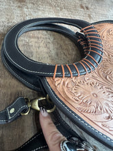 5342 Leather Round Purse