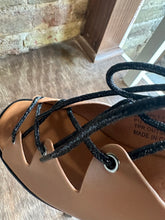 4639 The Mettalicks Wedge