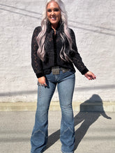 4942 Lady in Lace Top