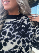 3856 Roaming Hills Sweater