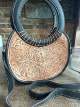 5342 Leather Round Purse