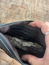 5343 Leather Crossbody