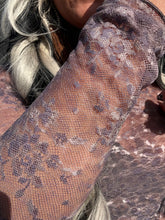 5390 Eyes on You Top