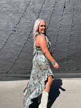 5444 The Turquoise Flower Dress