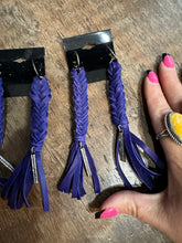 3990 Leather Braid Earrings Purple