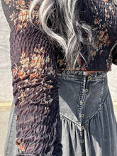 4793 Dark Flower Top