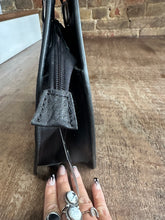 5341 Tooled Leather Round Purse