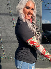 5511 Howdy Santa Tee