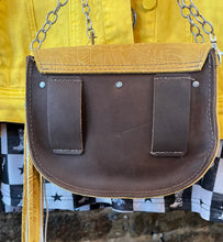 4368 Leather Purse