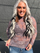 5390 Eyes on You Top