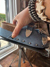 4435 Platinum Buckles Denim