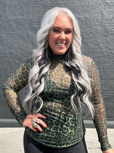 5424 Sideline Spirit Mesh Top Green