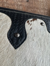 5343 Leather Crossbody