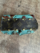 2183 Laura Wallet