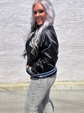 4252 Long Live Bomber