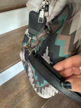 5238 Winding Road Tote