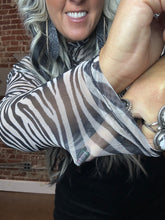 5528 Cowgirl Safari Mesh Top