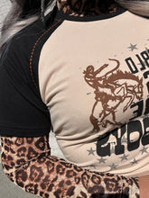 4446 World of Cowboys Top