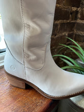 662 White Western Leather Boots